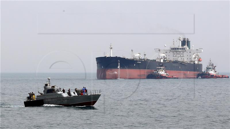 Brodar ne može stupiti u vezu s posadom britanskog tankera Stena Impero