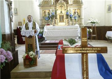 Ukop žrtava Drugog svjetskog rata izvađenih iz Propadne jame kod Broda na Kupi