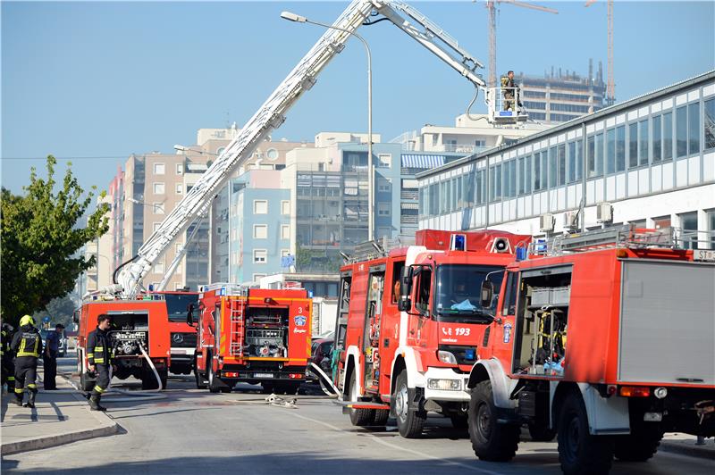 Gori skladište Slobodne Dalmacije