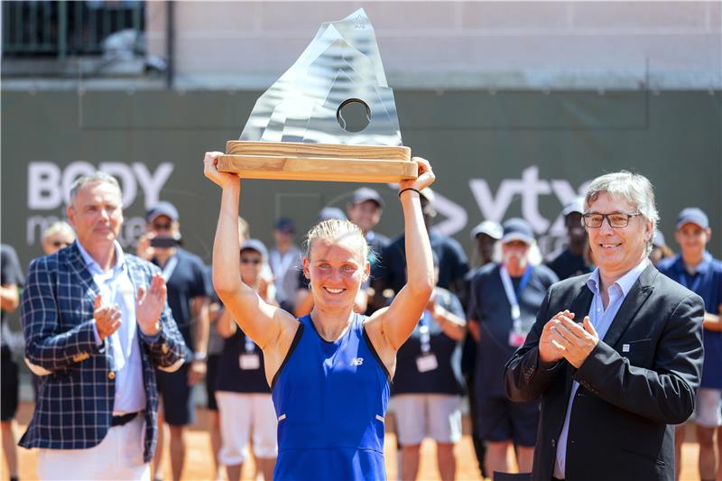 WTA Lausanne - Prvi naslov za Ferro