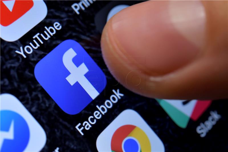 Američki regulator kaznit će Facebook s pet milijardi dolara, kažu izvori