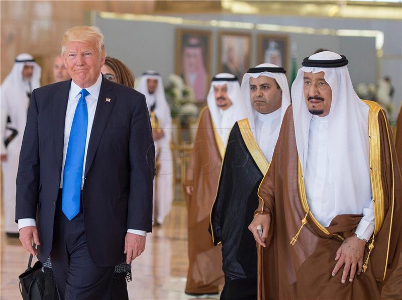 Trump uložio veto na zakone kojima se ograničava prodaja oružja S.Arabiji