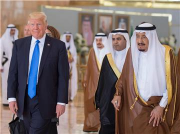 Trump uložio veto na zakone kojima se ograničava prodaja oružja S.Arabiji