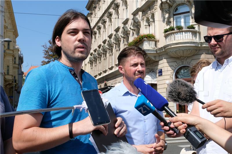 Konferencija za medije Živog zida