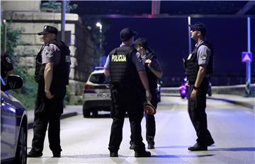 Šestero ubijenih u kući u Novom Zagrebu, policija traga za muškarcem