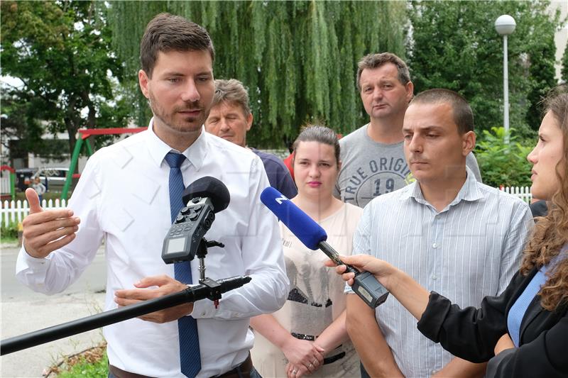 Konferencija za medije Stranke Ivana Pernara