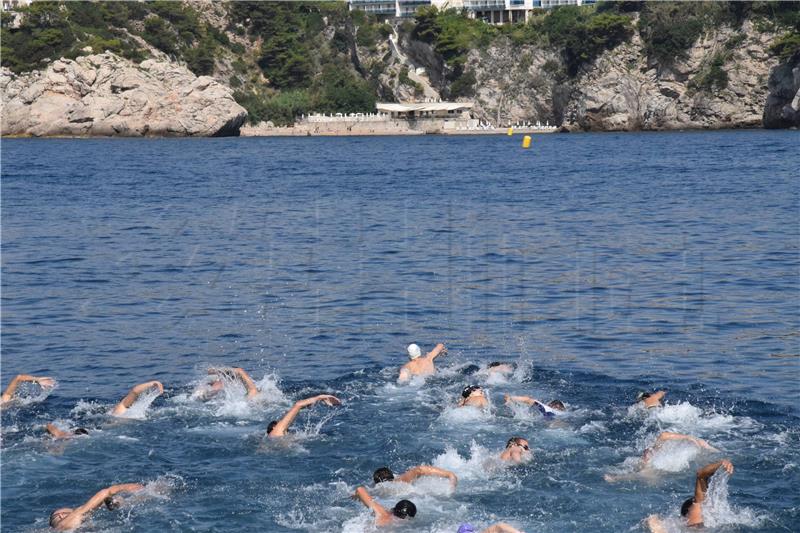 Dubrovnik - 11. Memorijalni plivački maraton „Đuro Kolić“