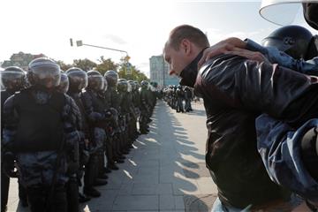 Ruska policija privela gotovo 700 prosvjednika