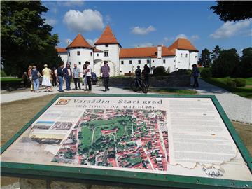 Varaždin: Obnovljeno šetalište ispred Starog grada