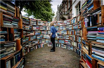 NETHERLANDS BOOK MARKET