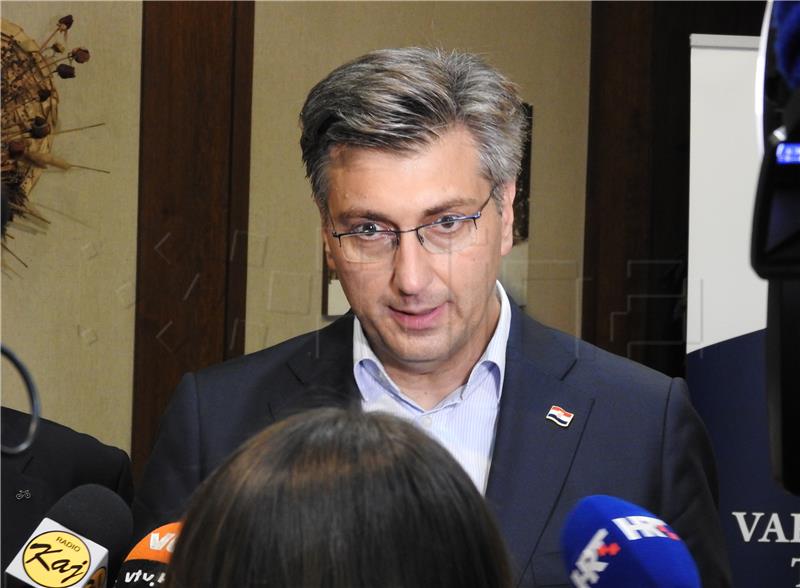 Plenković u Sinju: Kandidatura Grabar Kitarović neće biti sutra objavljena