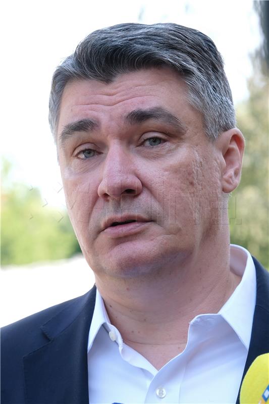 Zoran Milanović položio vijence na Mirogoju