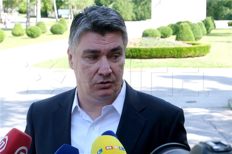 Zoran Milanović položio vijence na Mirogoju