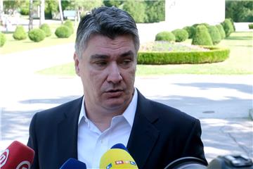 Zoran Milanović položio vijence na Mirogoju