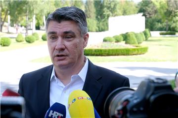 Zoran Milanović položio vijence na Mirogoju