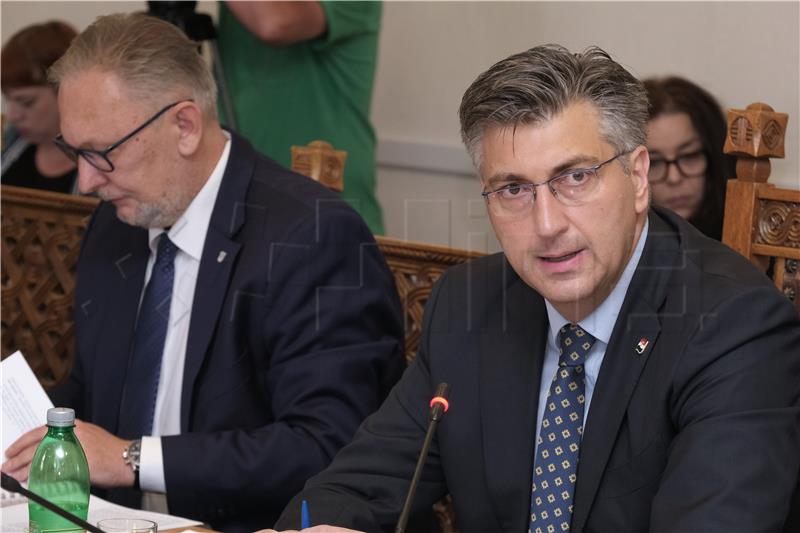 Božinović: Plenković nije u opasnosti zbog Karamarkove kandidature