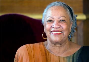 Preminula književnica Toni Morrison, prva afroamerička nobelovka