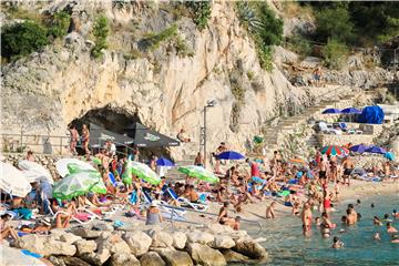 Stats show fewer foreign tourists in Croatia in July, rise in local visitor numbers