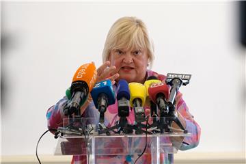 Konferencija za novinare Anke Mrak - Taritaš