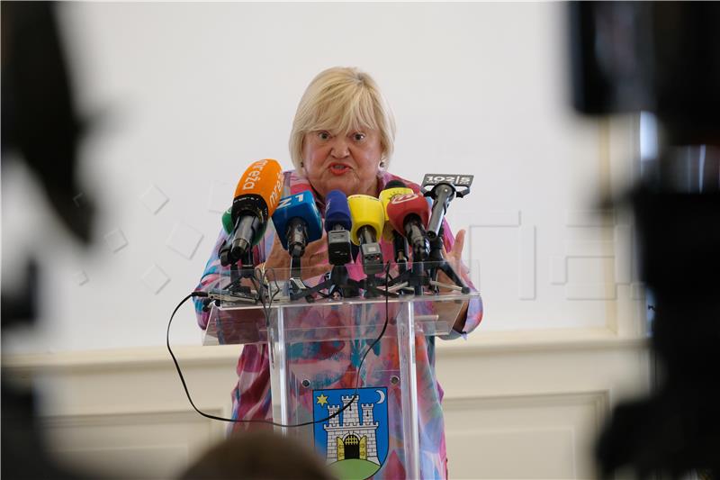 Konferencija za novinare Anke Mrak - Taritaš