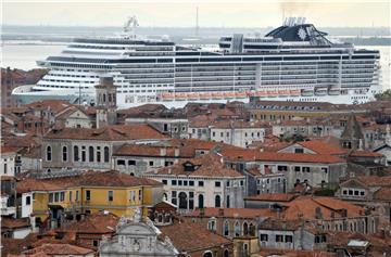 Venecija zabranjuje kruzerima ulazak u povijesno središte grada