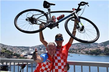 Memorijalni biciklistički ultramaraton „Ovčara - Knin - Dubrovnik“ stigao do cilja