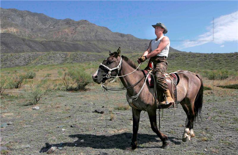 (FILE) RUSSIA PHOTO SET VLADIMIR PUTIN&#x9;