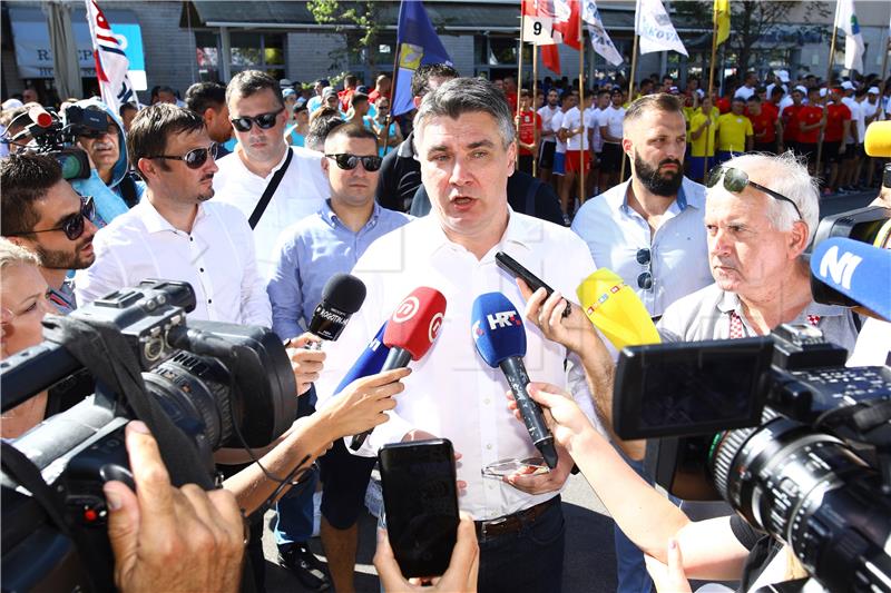 Milanović: Sazivanje izvanredne sjednice Sabora bio bi presedan, predsjednica treba odlučiti 