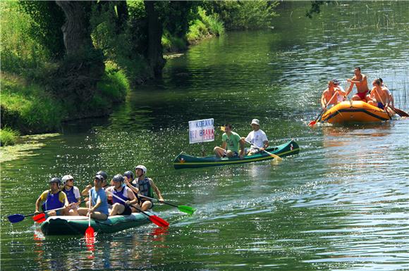 Karlovac gets path for strollers on Korana river 