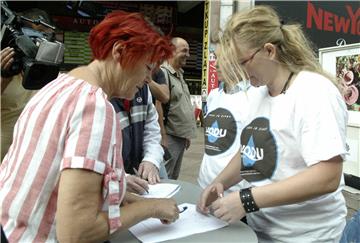 Most nezavisnih lista prikupljao potpise za referendum