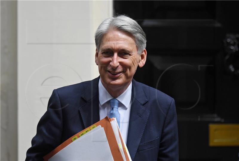 Bivši ministar Hammond: parlament će blokirati brexit bez dogovora