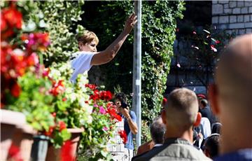 Svetkovina Velike Gospe u Sinju, u procesiji sa slikom Čudotvorne Gospe Sinjske i Plenković