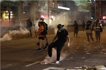 Kina neće mirno promatrati inteziviranje prosvjeda u Hong Kongu - veleposlanik