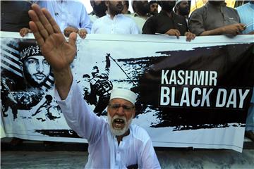 PAKISTAN PROTEST INDIA BLACK DAY