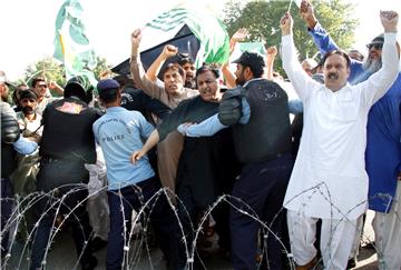 PAKISTAN PROTEST INDIA BLACK DAY