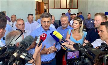 Plenković: Treba paziti koga stavljamo na listu