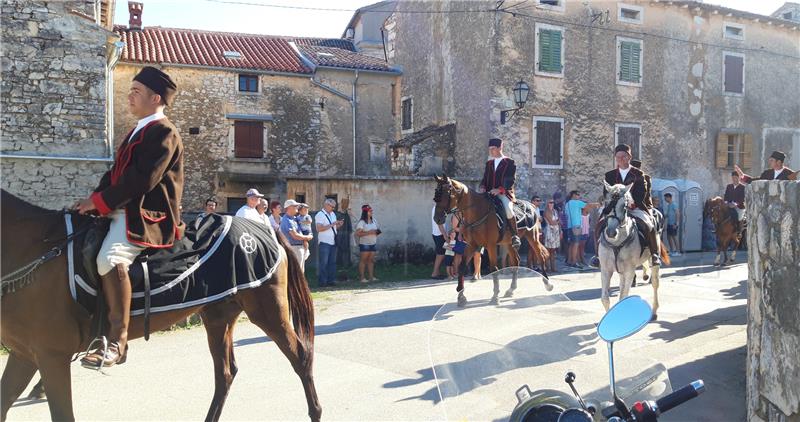 Tradicionalna, 44. Trka na prstenac 