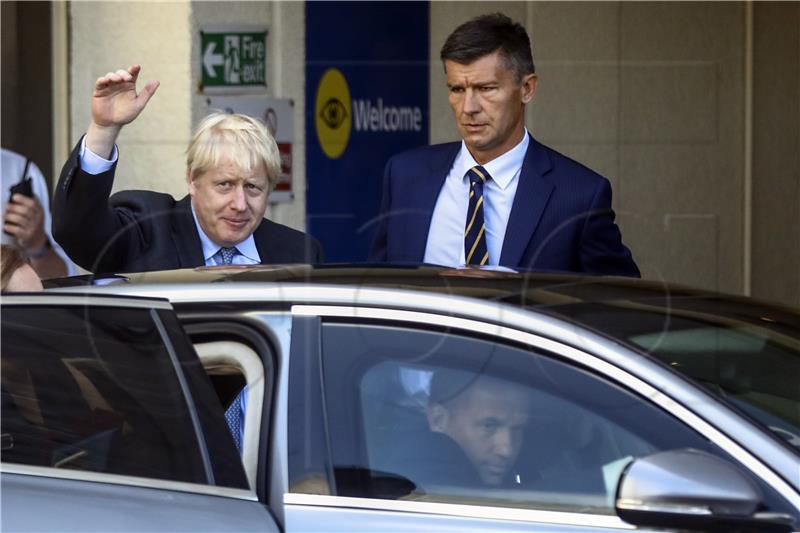 Johnson poziva Berlin i Pariz na dogovor o brexitu