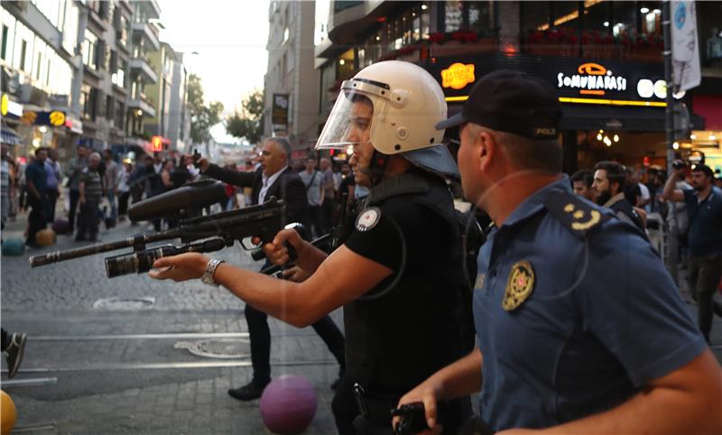 TURKEY MAYORS REPLACED PROTEST