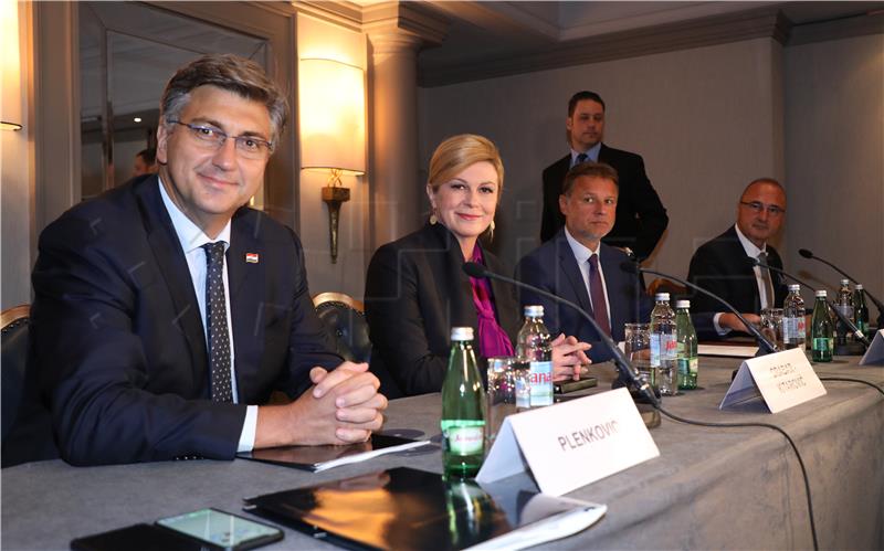 Plenković poručio diplomatima da pripaze na suradnike 