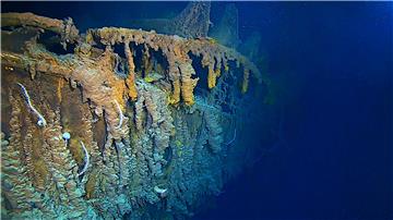 UNDERWATER TITANIC