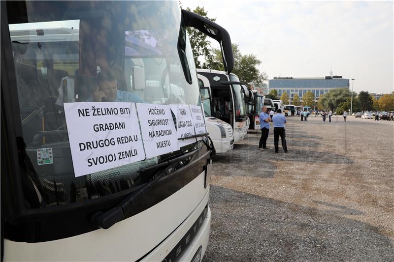 Vozači autobusa počeli štrajk upozorenja