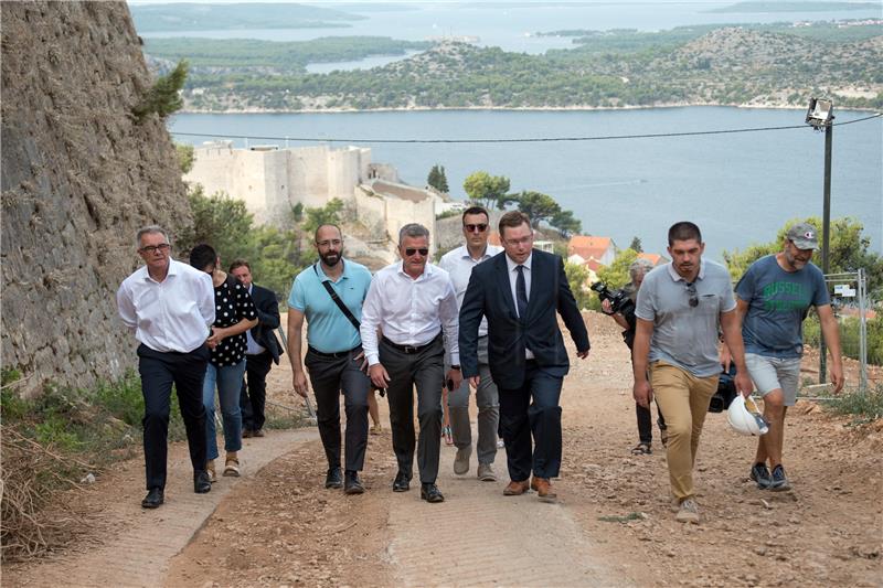 Ministar Pavić u Šibeniku obišao radove na tvrđavi. sv. Ivana