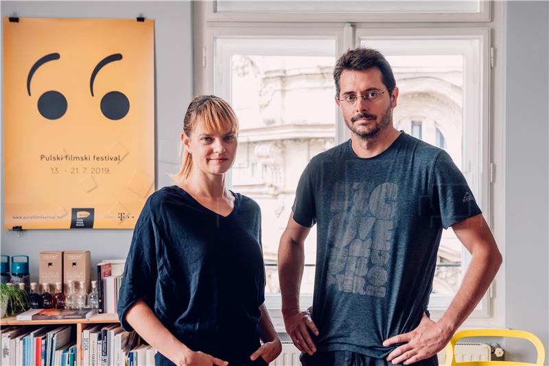 Studiju Rašić+Vrabec nagrada 'Red Dot Award: Brands & Communication Design' za logo Pulskog filmskog festivala