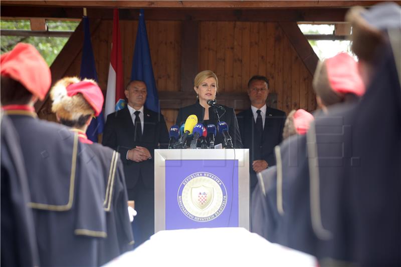 Croatian president condemns totalitarian regimes