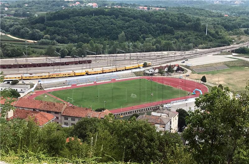 Otvoren novi atletski stadion u Kninu