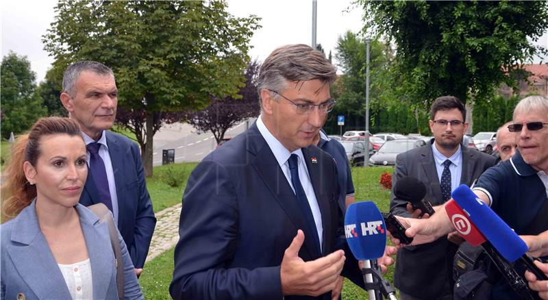 Premijer Plenković posjetio tvrtku Cedar u Vrbovskom