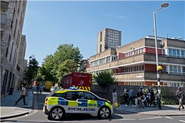 Ugašen požar u londonskoj zgradi blizu Grenfell Towera