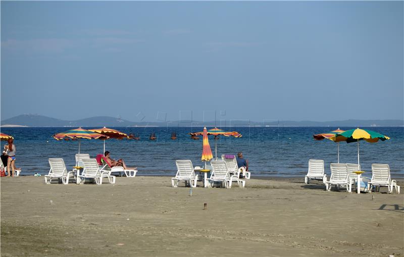 Na zadarskoj plaži dvoje umrlih od zastoja srca