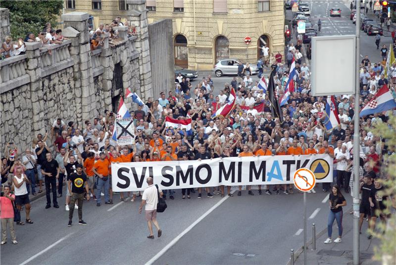 Prosvjed ispred Županijskog suda u Rijeci